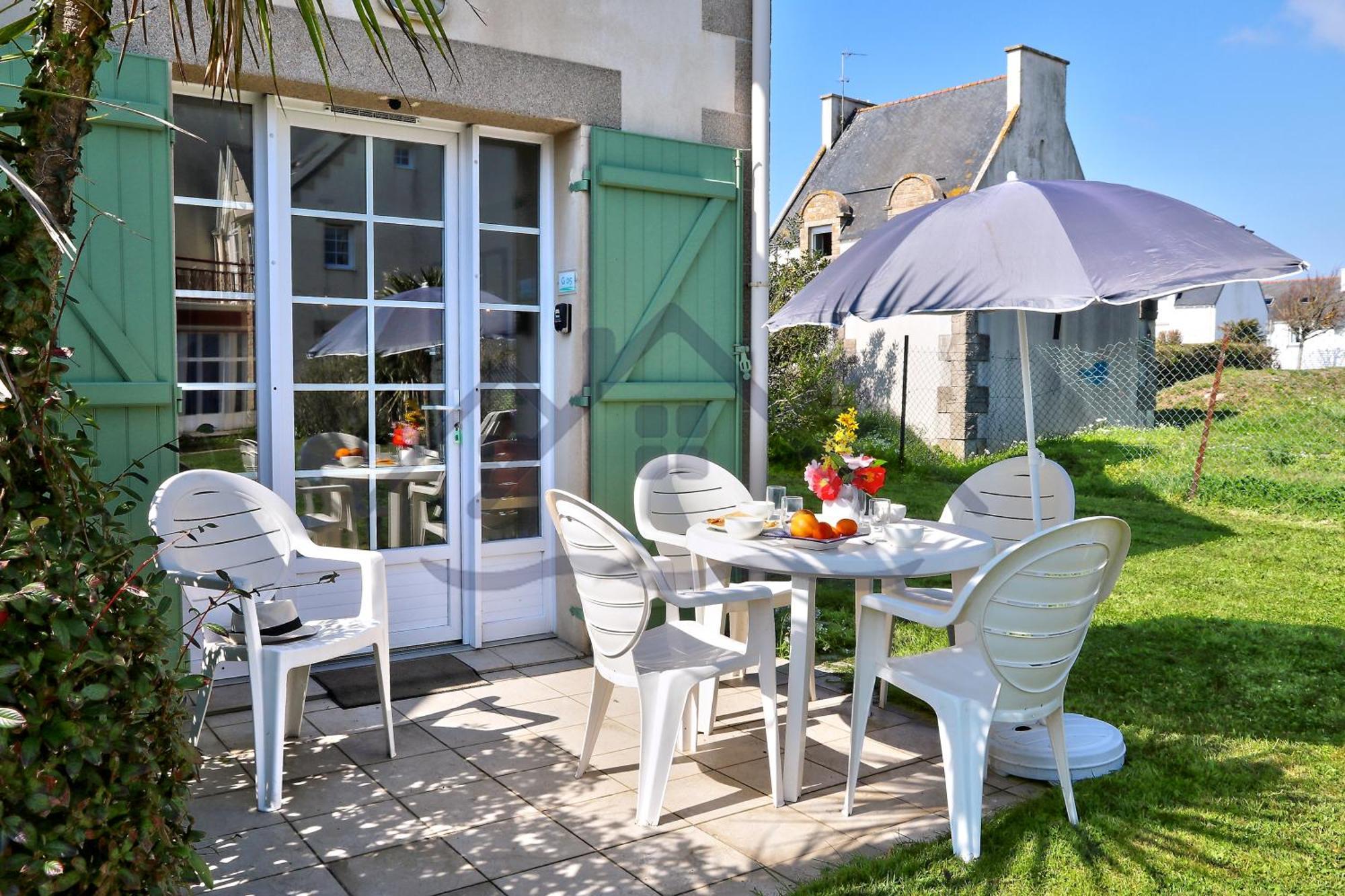 Maison G5 Au Guilvinec: Seaside Retreat With Garden And Pool