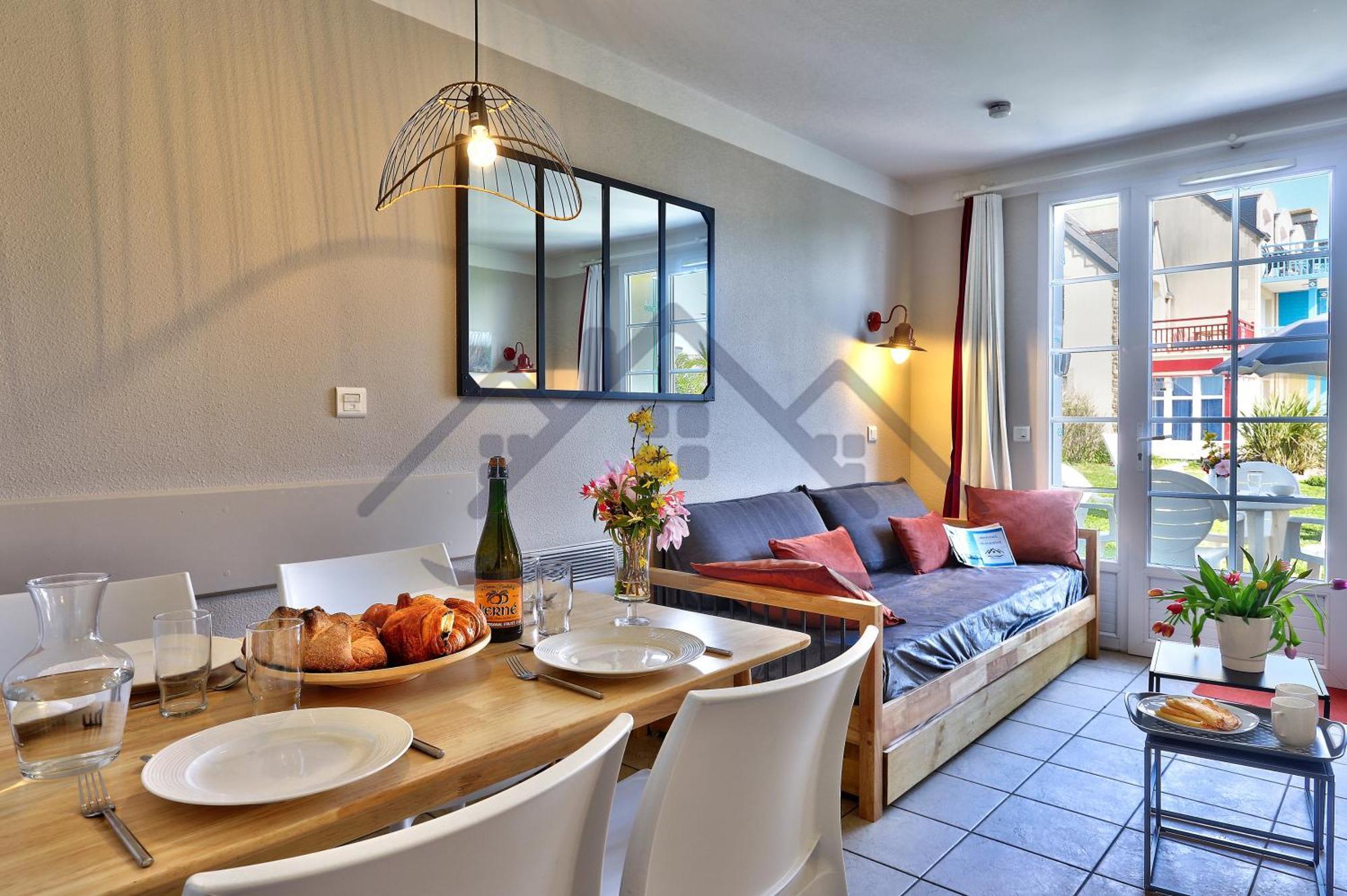 Maison G5 Au Guilvinec: Seaside Retreat With Garden And Pool Holiday home *