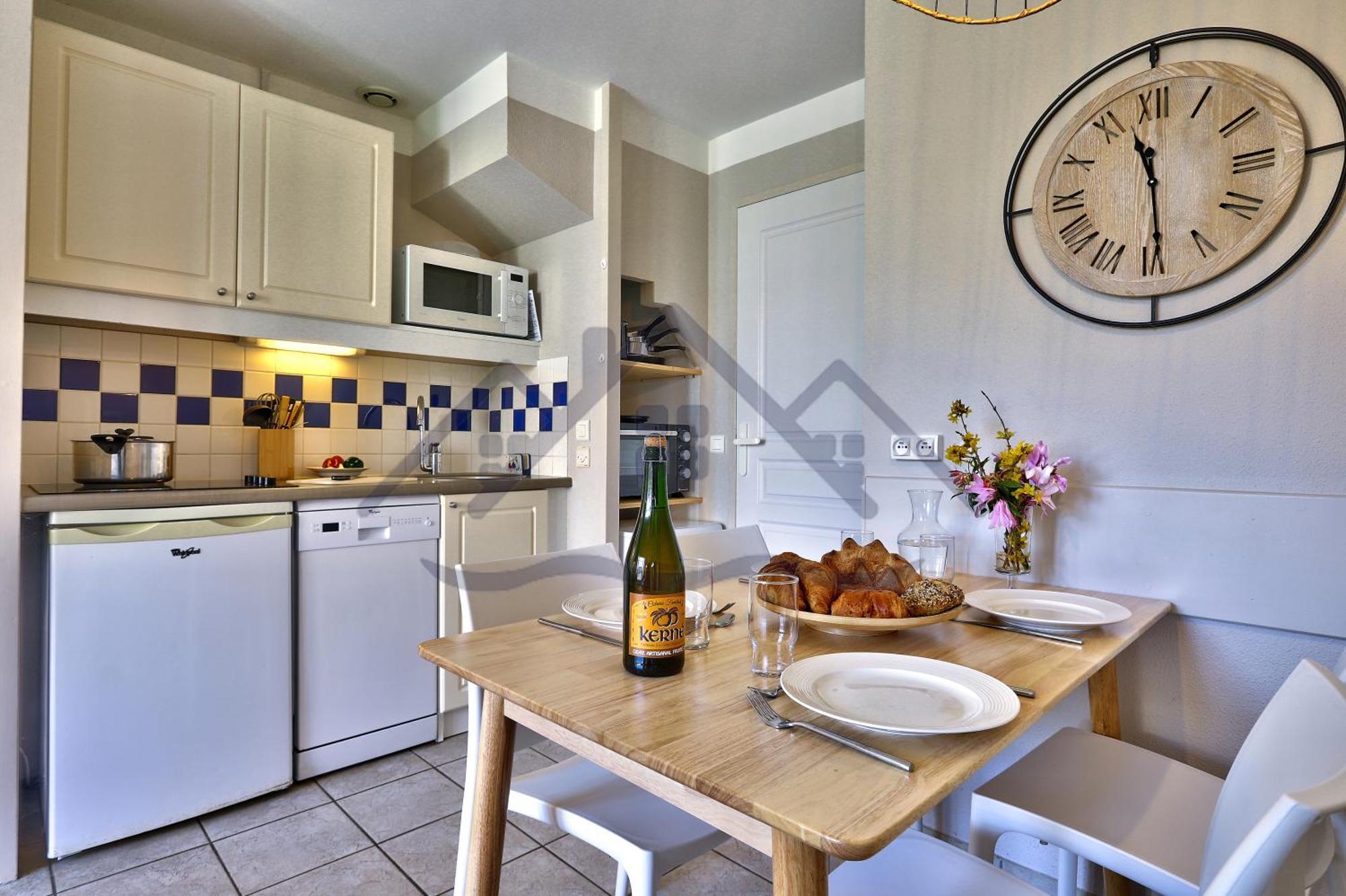 Maison G5 Au Guilvinec: Seaside Retreat With Garden And Pool Holiday home *