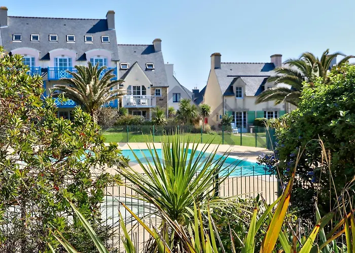 LocaLise - Maison G5 au Guilvinec - A 50m de la mer avec jardin et piscine - Tout à pied, plages, port, centre, commerces, marché - Wifi inclus - Animaux bienvenus - Linge de lit inclus